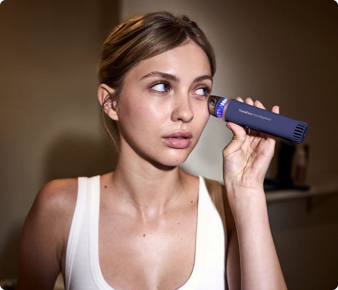 TheraFace Depuffing Wand | Therabody