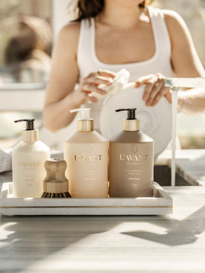 L'AVANT Ambre Santal hand soap lifestyle sink scene